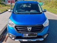 Gebraucht Dacia Lodgy Stepway 116 PS (85 kW) 2016 Blau Van / Kleinbus