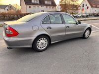 Gebraucht Mercedes E320 Elegance 224 PS (164 kW) 2009 Grau Limousine