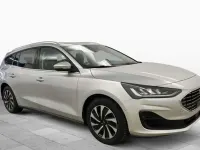 Gebraucht Ford Focus Titanium 125 PS (91 kW) 2023 Moondust silber metallic Kombi