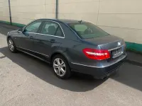 Gebraucht Mercedes E250 204 PS (150 kW) 2010 Blau Limousine