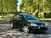 Gebraucht VW Jetta 102 PS (75 kW) 2009 Blau Limousine