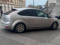 Second-hand Ford Focus 101 CP (74 kW) 2008 Argintiu Berlinǎ