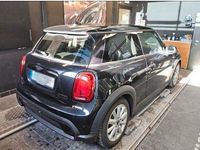 Gebraucht Mini Cooper Essential 136 PS (100 kW) 2023 Schwarz Kleinwagen