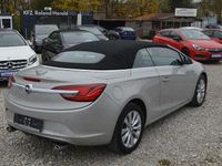 Usado Opel Cascada Active 140 HP (102 kW) 2016 Prateado Cabrios