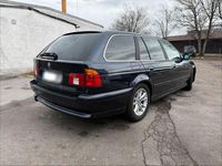 Gebraucht BMW 525 192 PS (141 kW) 2001 Blau Kombi