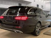 Gebraucht Mercedes E300 306 PS (225 kW) 2022 Schwarz Limousine