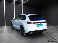 Gebraucht VW Touareg R-line 286 PS (210 kW) 2025 Pure white (weiß) SUV