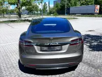 Usado Tesla Model S 395 kW (538 CV) 2016 Marrón Utilitario