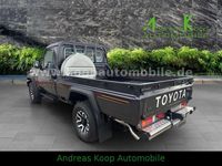 Neu Toyota Land Cruiser 204 PS (150 kW) 2026 Grau SUV