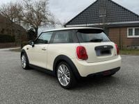 Gebraucht Mini Cooper 102 PS (75 kW) 2016 Weiß Kleinwagen