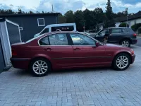 Gebraucht BMW 320 Basis 170 PS (125 kW) 2001 Rot Limousine