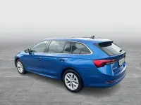 Gebraucht Skoda Octavia First Edition 150 PS (110 kW) 2022 Raceblau metallic Kombi