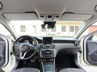 Gebraucht Mercedes A180 122 PS (89 kW) 2014 Weiß Limousine