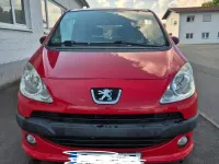 Gebraucht Peugeot 1007 74 PS (54 kW) 2007 Rot Van / Kleinbus