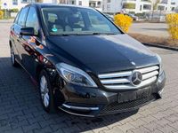 Gebraucht Mercedes B180 109 PS (80 kW) 2012 Kosmosschwarz  metalliclack Van / Kleinbus