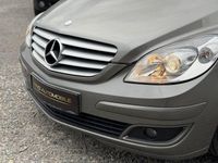 Gebraucht Mercedes B200 136 PS (100 kW) 2006 Grau Van / Kleinbus