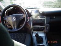 Gebraucht Mercedes C220 143 PS (105 kW) 2002 Rot Coupé