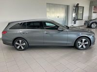 Gebraucht Mercedes C300e 204 PS (150 kW) 2023 Grau Kombi
