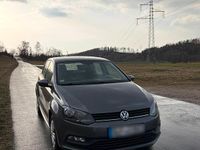 Gebraucht VW Polo 90 PS (66 kW) 2015 Grau Kleinwagen