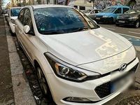 Gebraucht Hyundai i20 84 PS (61 kW) 2017 Weiß Kleinwagen