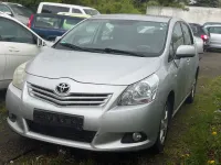 Gebraucht Toyota Verso Life 126 PS (92 kW) 2011 Silber Van / Kleinbus