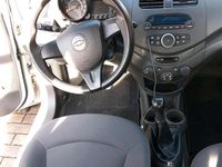 Gebraucht Chevrolet Spark 68 PS (50 kW) 2011 Weiß Kleinwagen