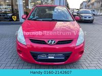 Gebraucht Hyundai i20 Edition 77 PS (56 kW) 2011 Rot Kleinwagen