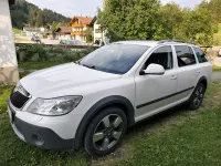 Gebraucht Skoda Octavia Scout Scout 4x4 140 PS (102 kW) 2026 Weiß Kombi