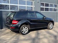 Gebraucht Mercedes ML320 224 PS (164 kW) 2009 Schwarz SUV