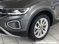 Gebraucht VW T-Roc Style 110 PS (80 kW) 2023 Indiumgrau (grau) SUV
