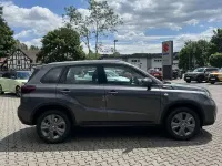 Neu Suzuki Vitara Club 110 PS (80 kW) 2026 Grau SUV