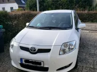 Gebraucht Toyota Auris 74 PS (54 kW) 2010 Weiß Kleinwagen