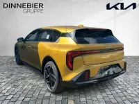 Neu Kia K4 GT-Line 181 PS (133 kW) 2026 Gelb (metallic) Van / Kleinbus