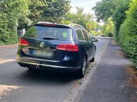 Gebraucht VW Passat 140 PS (102 kW) 2012 Blau Kombi