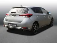 Gebraucht Toyota Auris Team 116 PS (85 kW) 2019 New medium silver Kleinwagen