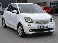 Gebraucht Smart ForFour Electric Drive Passion 60 kW (82 PS) 2019 Weiß Limousine