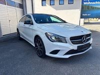 Gebraucht Mercedes CLA200 Shooting Brake 156 PS (114 kW) 2015 Weiß Kombi