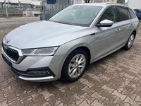 Gebraucht Skoda Octavia First Edition 131 PS (96 kW) 2021 Silber Kombi