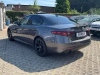 Gebraucht Alfa Romeo Giulia 160 PS (117 kW) 2021 Colore esterno Limousine
