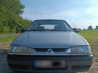 Occasion Renault 19 73 ch (53 kW) 1992 Argent Berline
