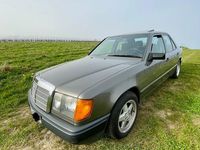 Gebraucht Mercedes 200 105 PS (77 kW) 1988 Schwarz Limousine