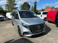 Gebraucht Mercedes V300 AMG 237 PS (174 kW) 2025 Silber Van / Kleinbus