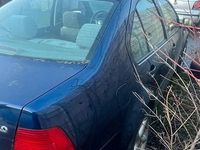 Gebraucht VW Bora 115 PS (84 kW) 2000 Blau Limousine