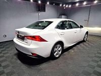 Gebraucht Lexus IS300 223 PS (164 kW) 2019 Sonic white Limousine