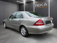 Gebraucht Mercedes C220 Elegance 150 PS (110 kW) 2006 Silber Limousine