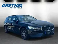 Gebraucht Volvo V60 Core 163 PS (119 kW) 2024 Onyx black / (schwarz) metallic Kombi