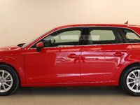 Gebraucht Audi A3 Attraction 122 PS (89 kW) 2013 Rot Limousine