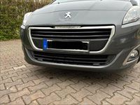 Gebraucht Peugeot 5008 120 PS (88 kW) 2016 Grau Van / Kleinbus
