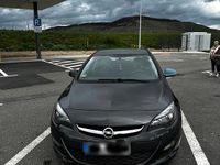 Gebraucht Opel Astra 140 PS (102 kW) 2014 Grau Kleinwagen