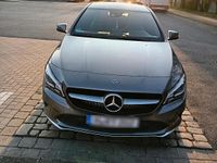 Gebraucht Mercedes CLA180 AMG line 122 PS (89 kW) 2017 Grau Limousine
